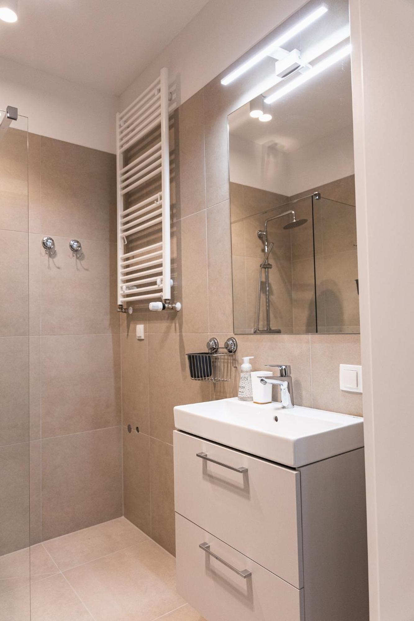 Latte Z Sauna I Silownia - Jezioro Zywieckie, Laguna Beskidow